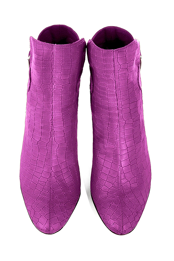 Mauve purple women's ankle boots with buckles at the back. Round toe. High kitten heels. Top view - Florence KOOIJMAN